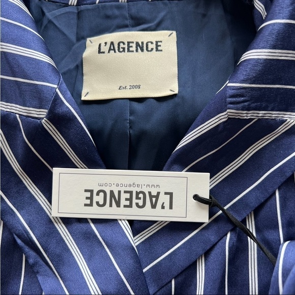 NWT L’AGENCE Silk Satin Navy Stripe Double Breasted Relaxed Fit Blazer Jacket S - Picture 7 of 7